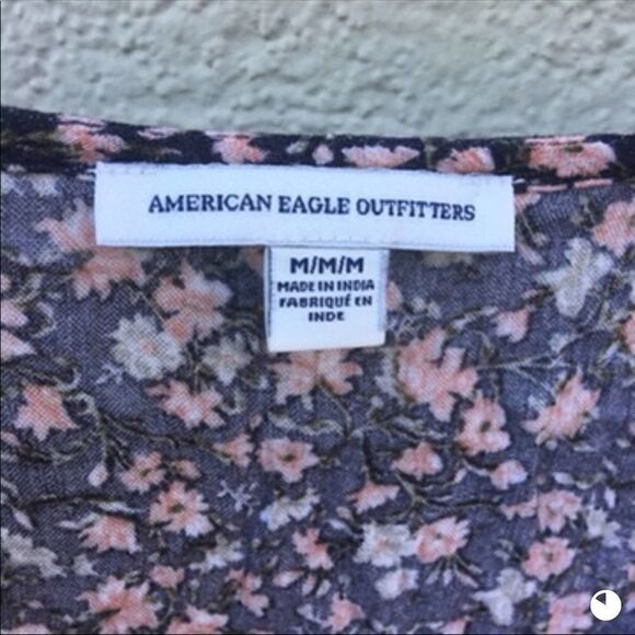 American Eagle Boho Floral Bell Sleeve Blouse Size Medium - Picture 3 of 7